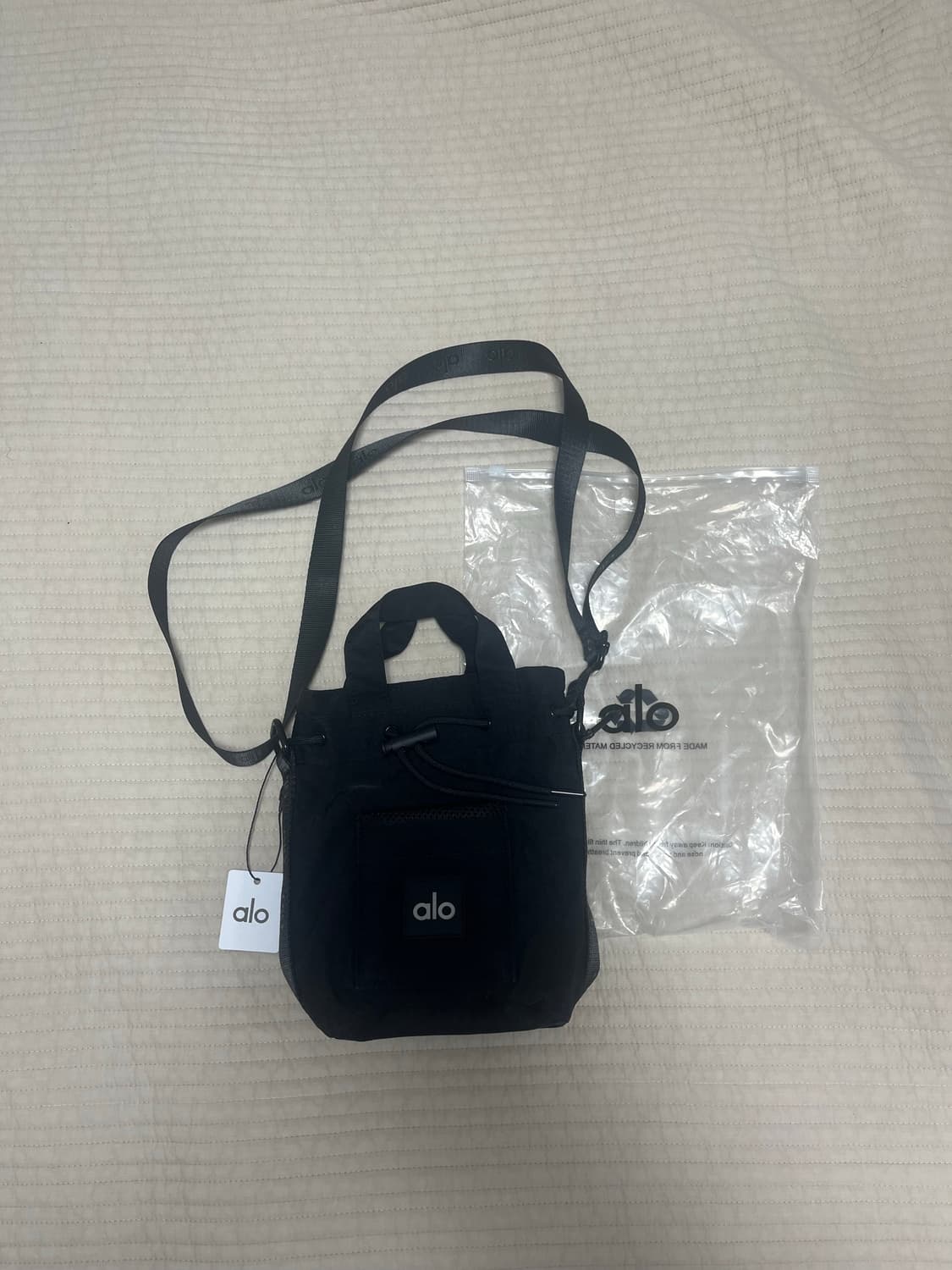 알로 alo 크로스바디 버킷백 복조리 블랙 새상품 상품이미지2