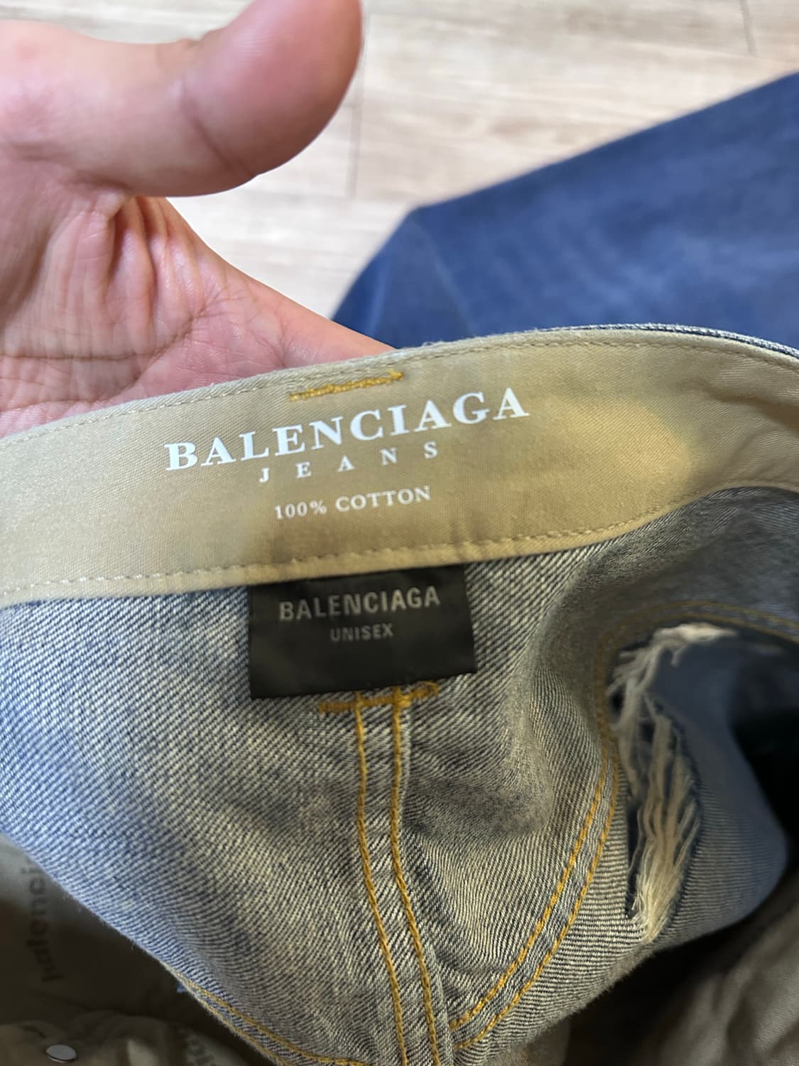 발렌시아가 배기 팬츠 데미지 워시드 블루 M 상품이미지4