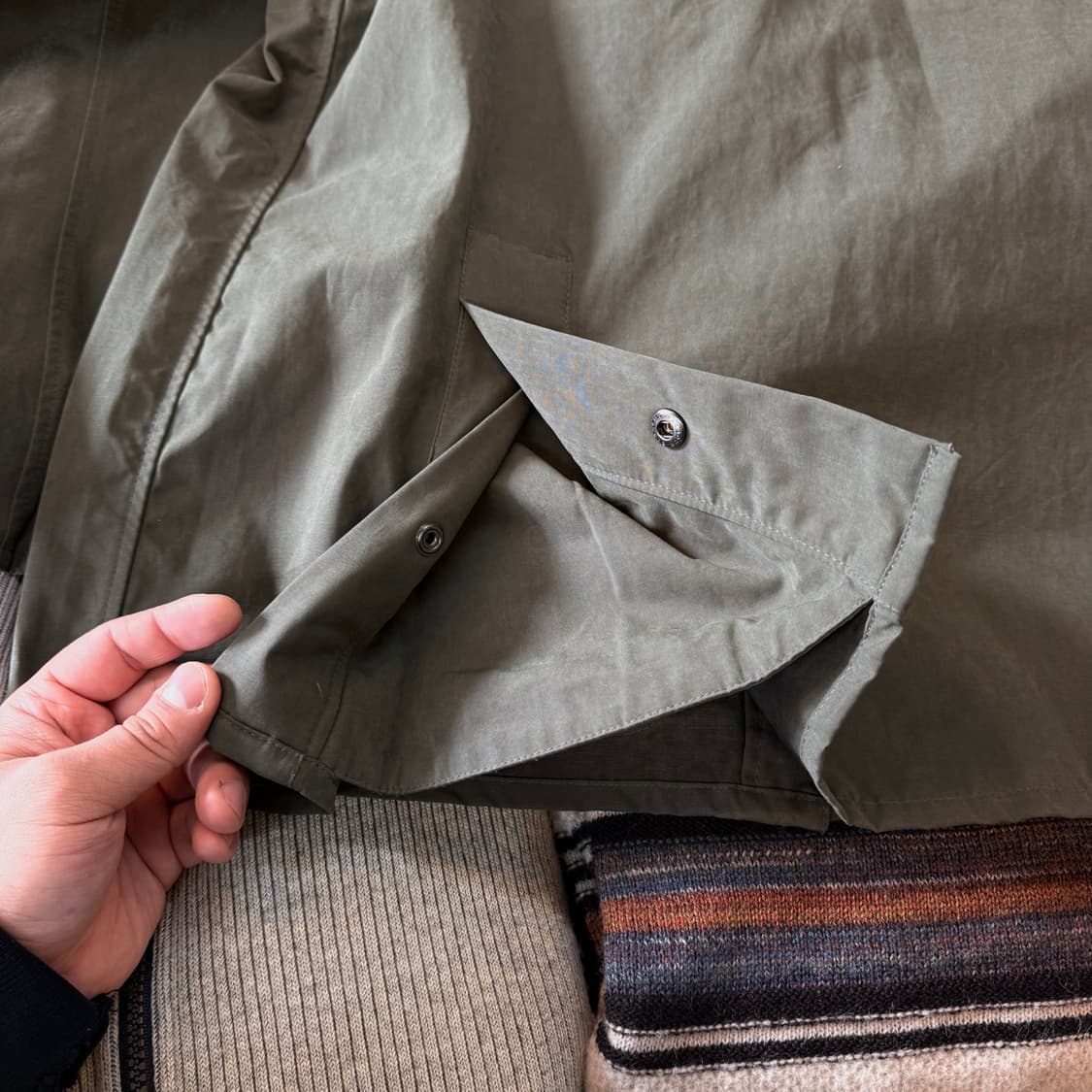 바버 25SS 오버 사이즈 논왁스 피치드 비데일 재킷 세이지 상품이미지5