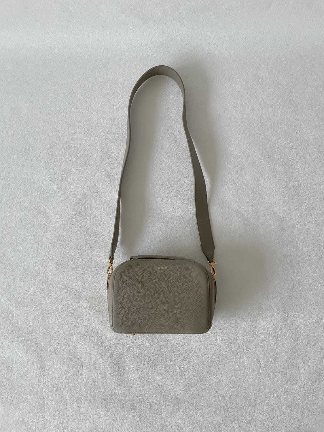 드메리엘(DEMERIEL) 레더 크로스백 상품이미지1