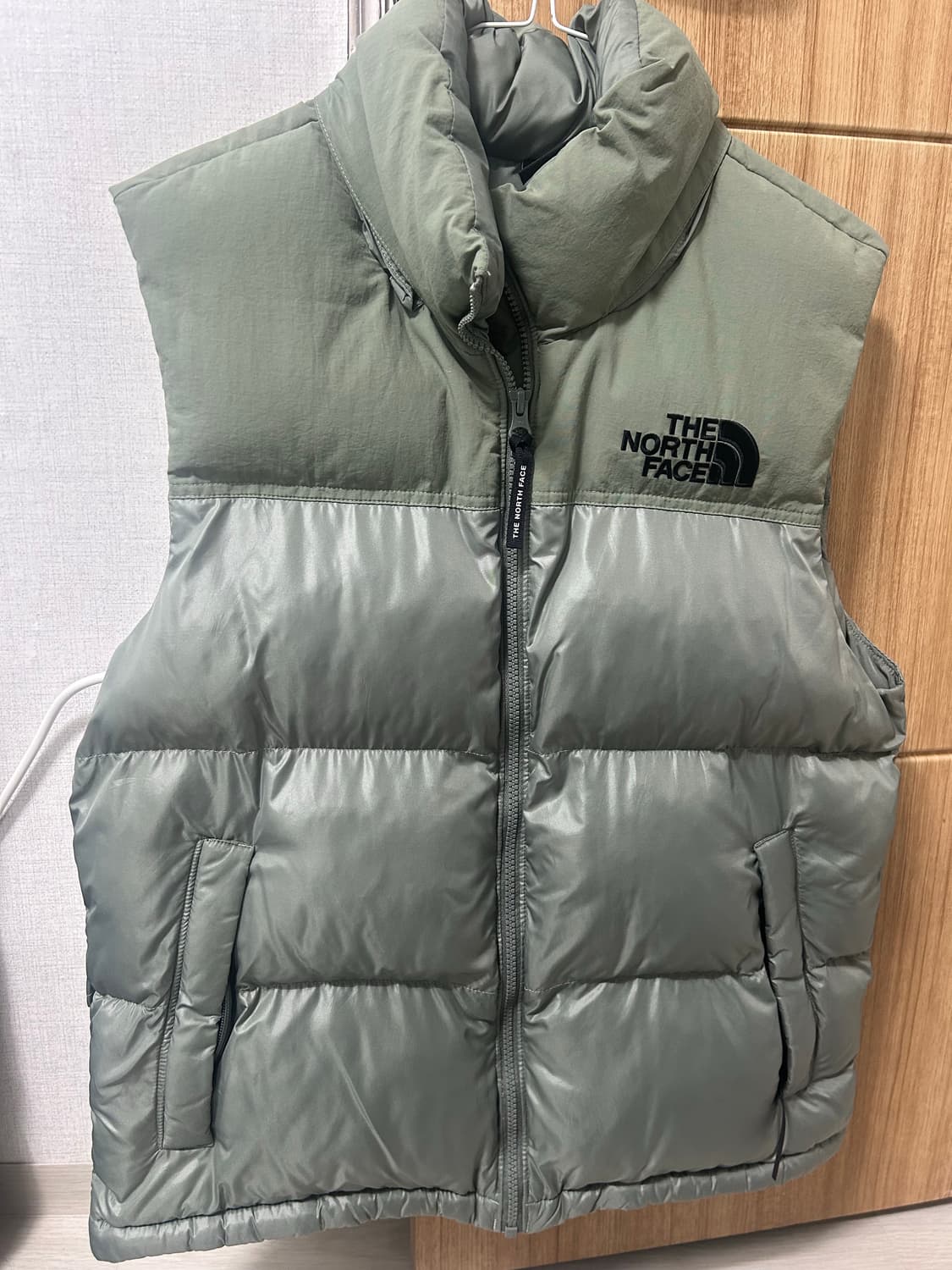 노스페이스 패딩 조끼 눕시 온 볼 베스트 카키 95 상품이미지3