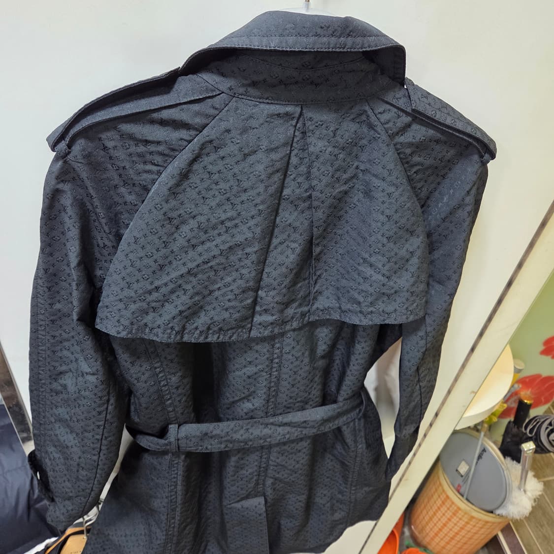 루이비통 시그니처 트랜치 코트 상품이미지6