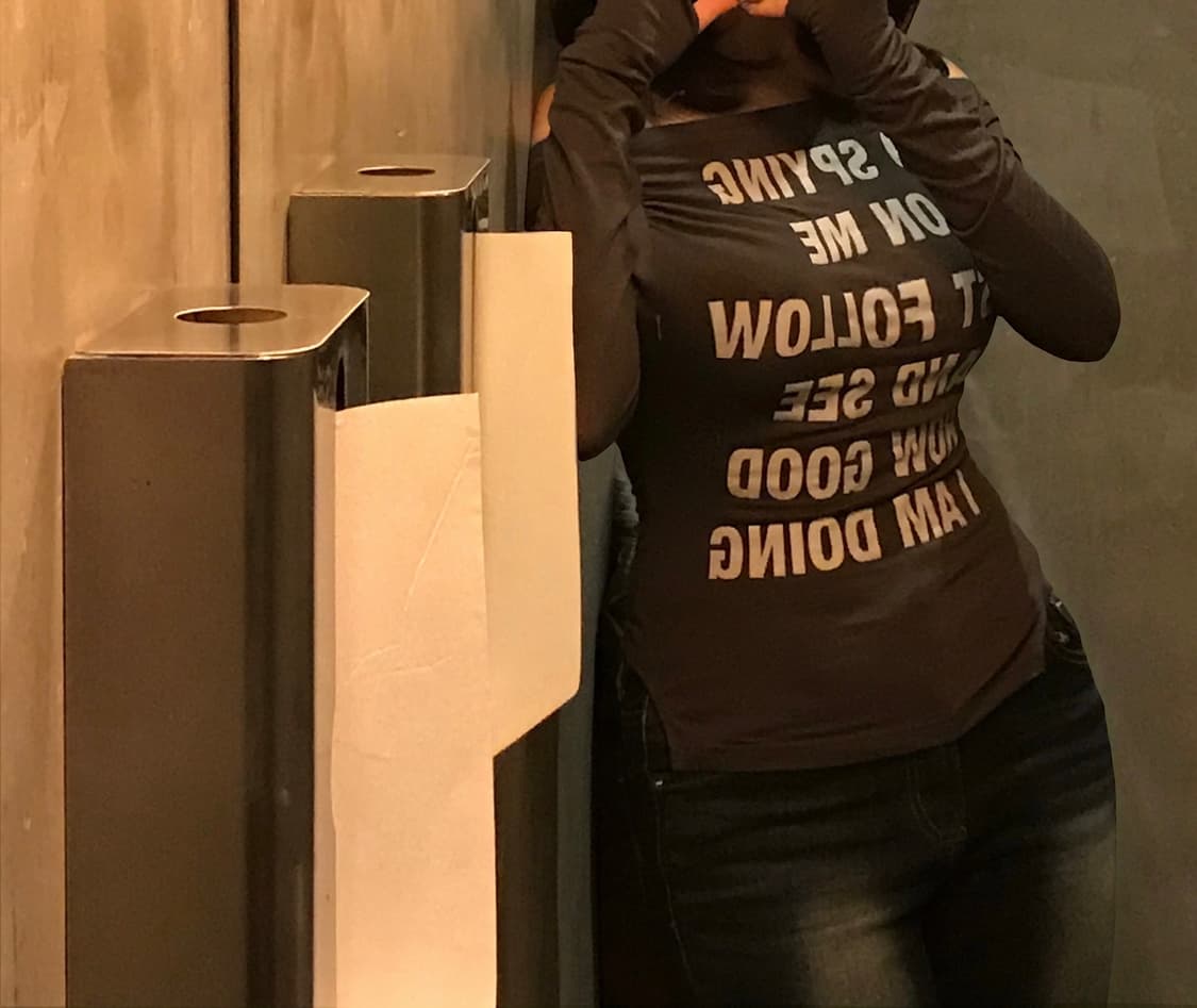 플리즈노팔로우 케이시 레터링 롱 오프숄더 탑(차콜) 색상 상품이미지2