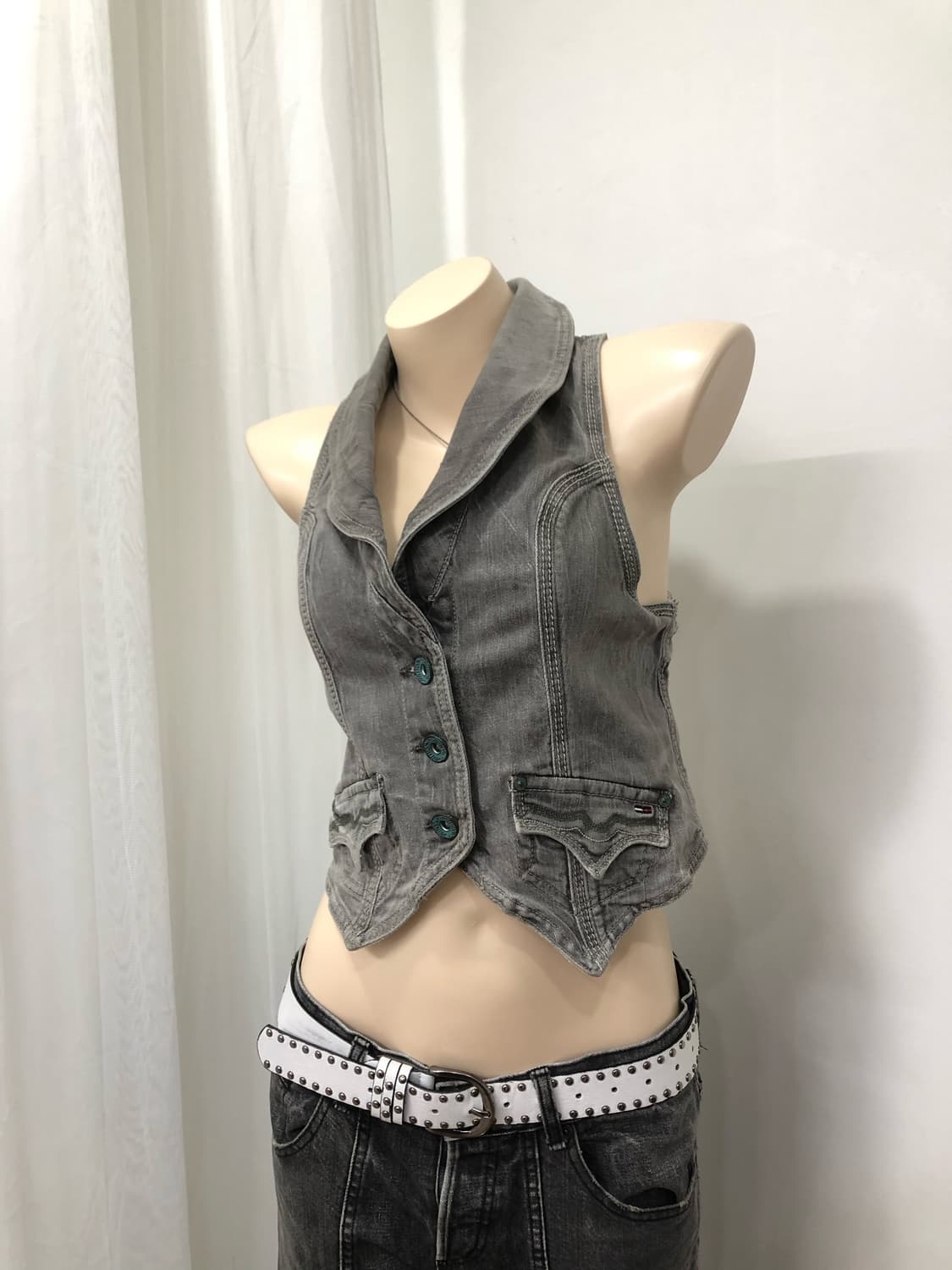 TOMMY HILFIGER grey denim vest 상품이미지2