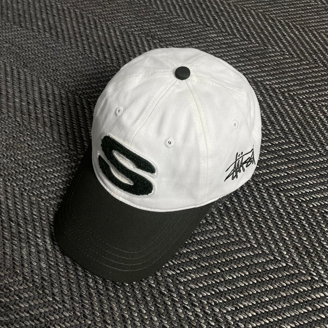 스투시 빅로고 올드스쿨 투톤 볼캡y 3738 상품이미지1