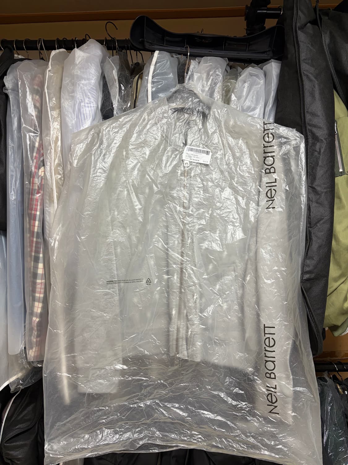 닐바렛 시그니처 스몰 번개 자수 그레이 봄버 재킷 상품이미지8