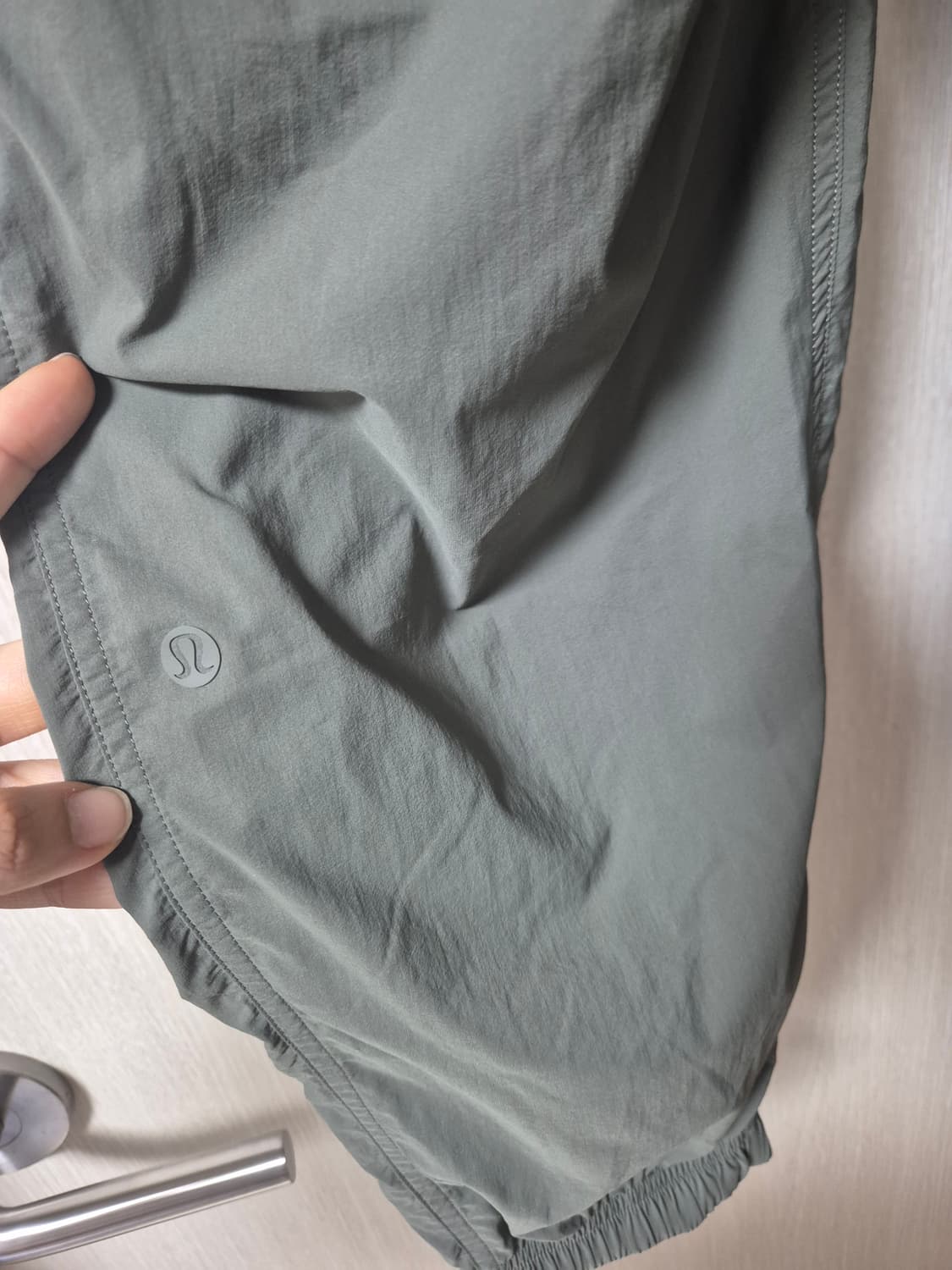 룰루레몬 카고팬츠 카고밴딩바지 라지 여성 상품이미지3