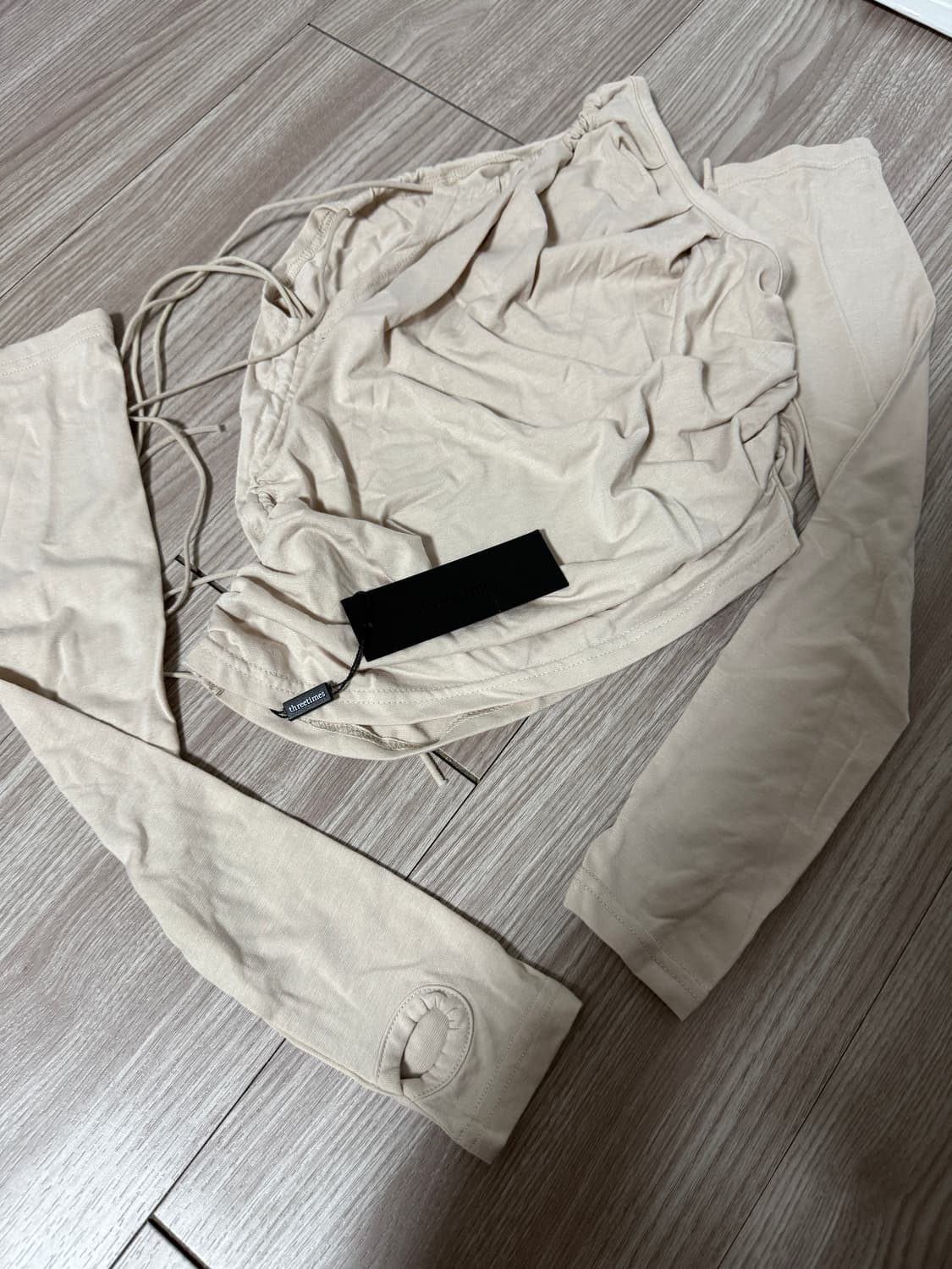 쓰리타임즈 스트링 슬리브리스 위드 워머 베이지 상품이미지7