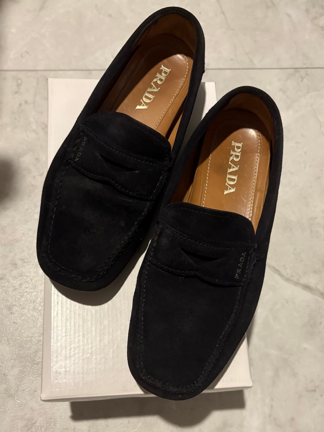 프라다 스웨이드 로퍼 상품이미지1