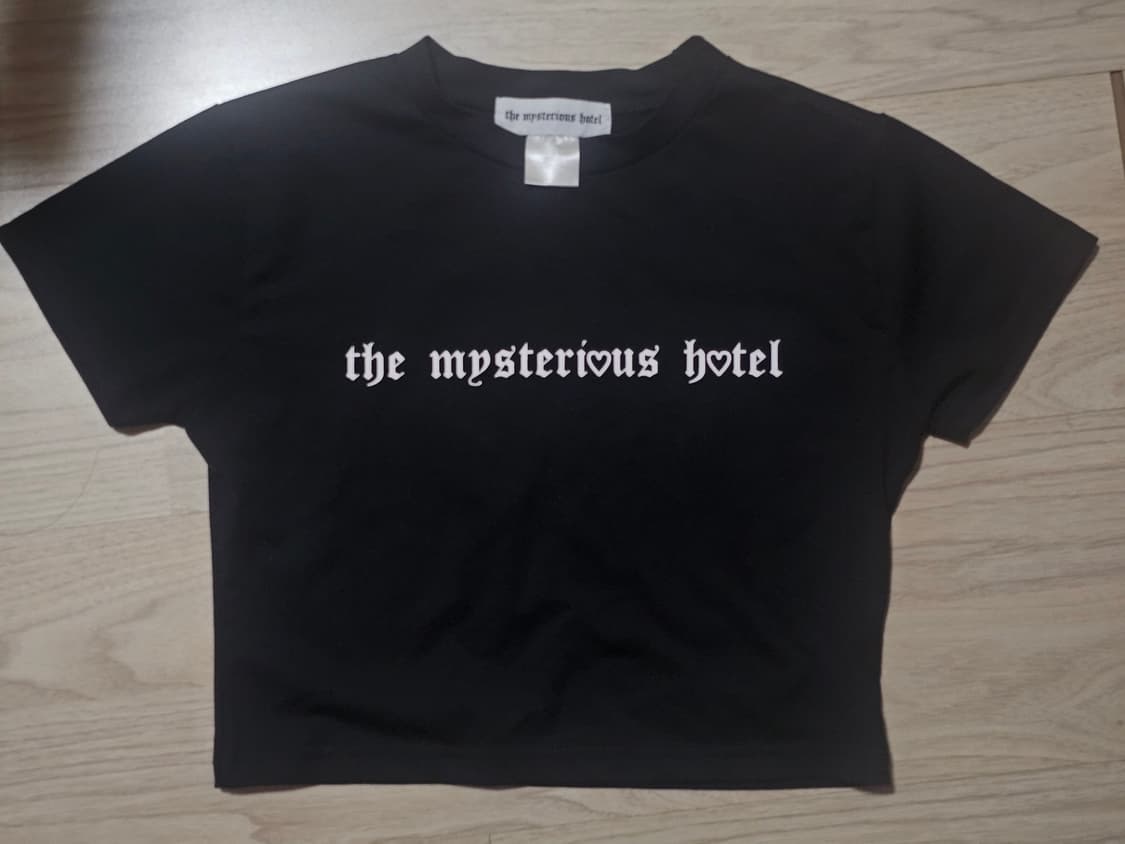 더미스테리어스호텔 미호 크롭 반팔 티셔츠 상품이미지1