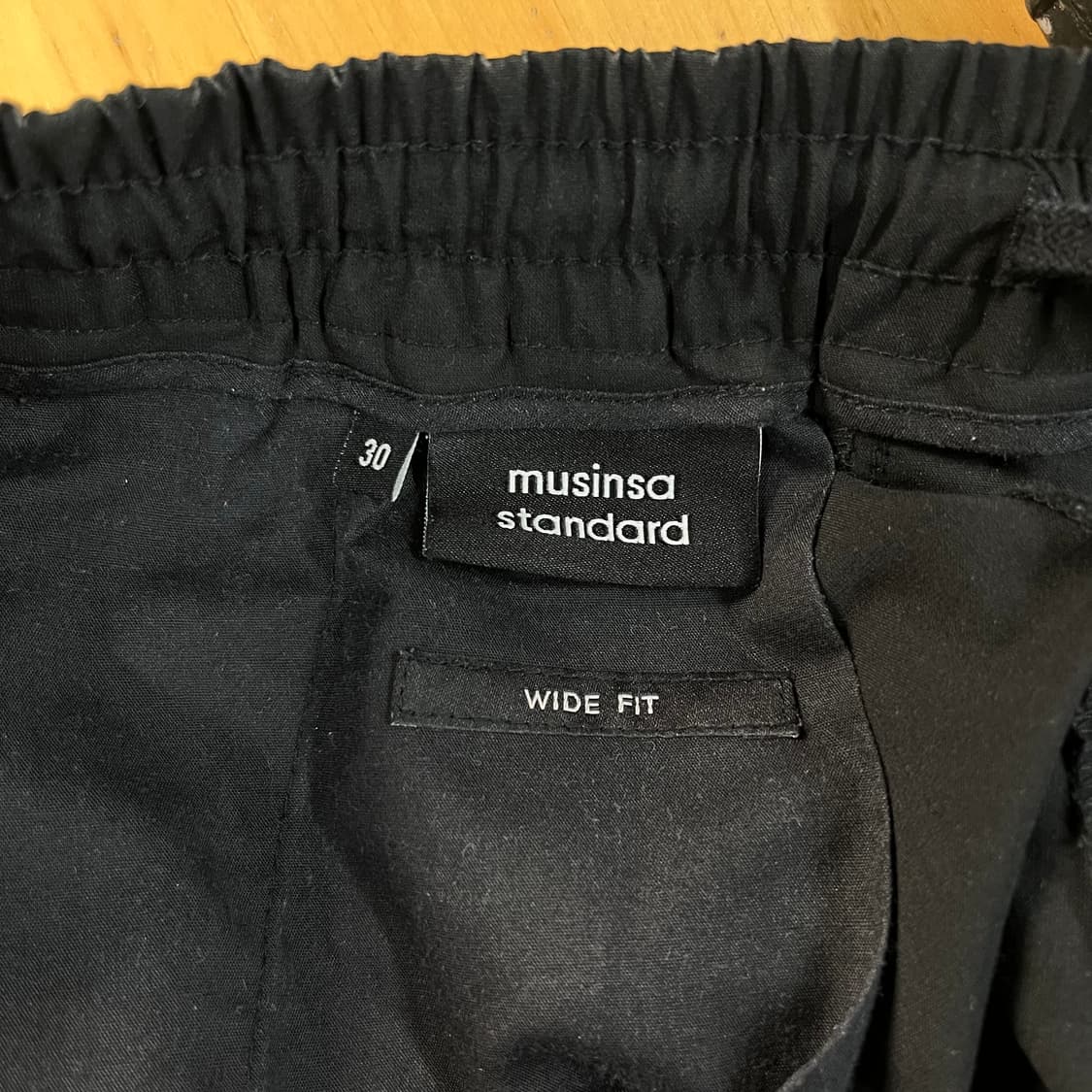 무신사 스탠다드 와이드 핏 밴딩 슬랙스 (30사이즈) 상품이미지5