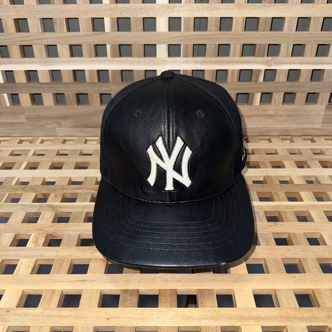 mlb 뉴욕 양키스 레더 프런트 캡 상품이미지1