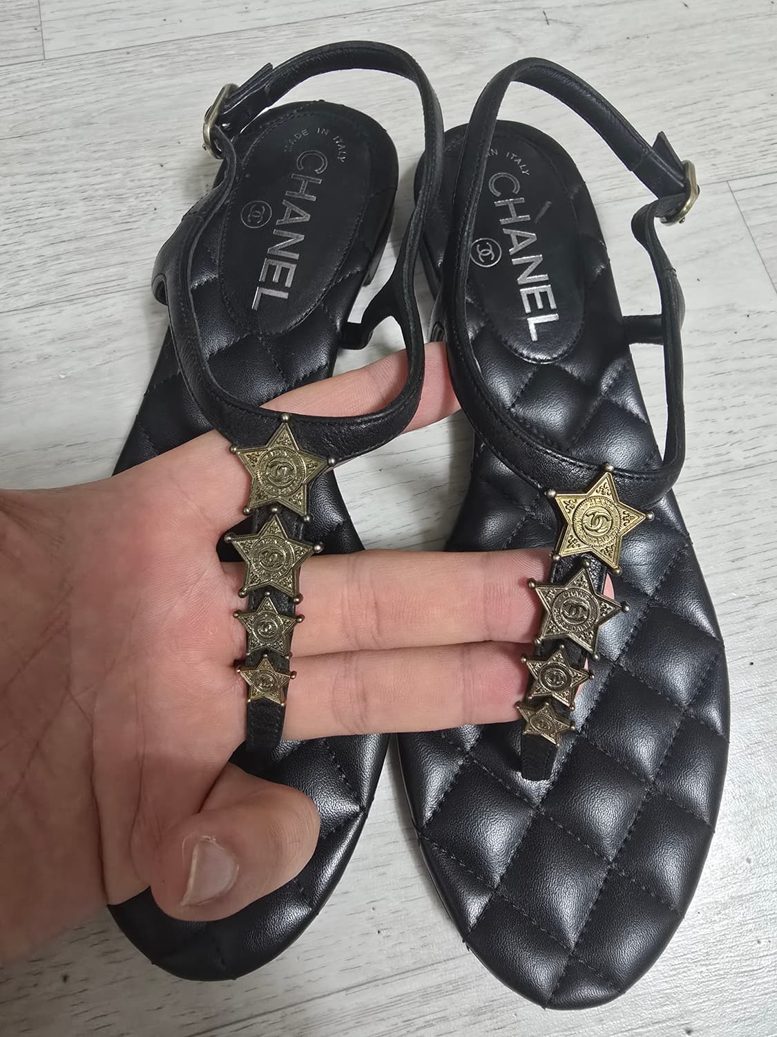(정품) 샤넬 CC로고 가죽 샌들 36.5(명품 여자 신발 슬리퍼 뮬) 상품이미지1