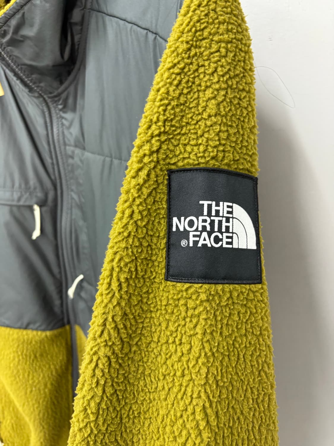 노스페이스 신형 데날리 쉐르파 플리스 재킷 A2439 상품이미지4