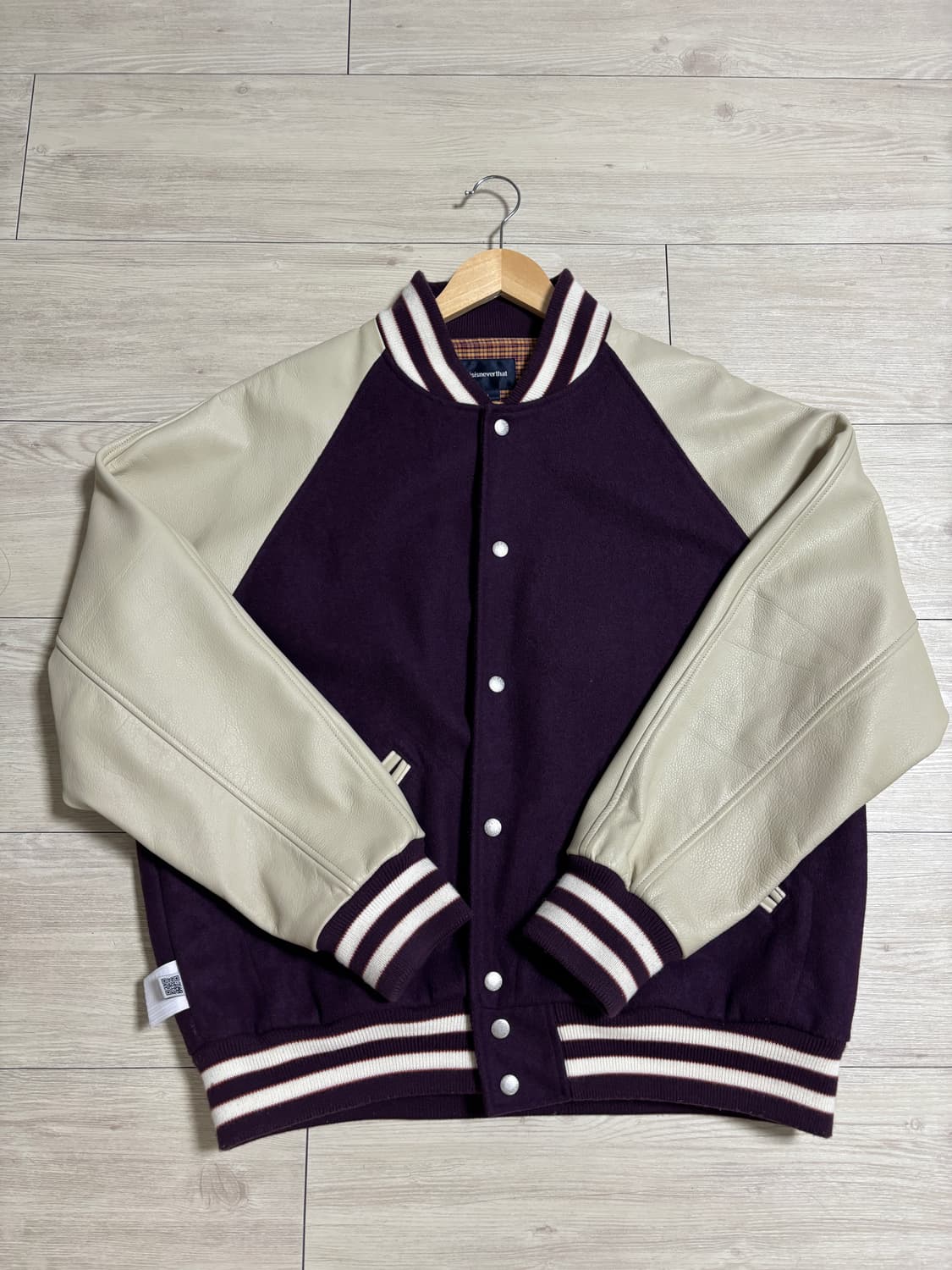 디스이즈네버댓 래글런 바시티 자켓 상품이미지1