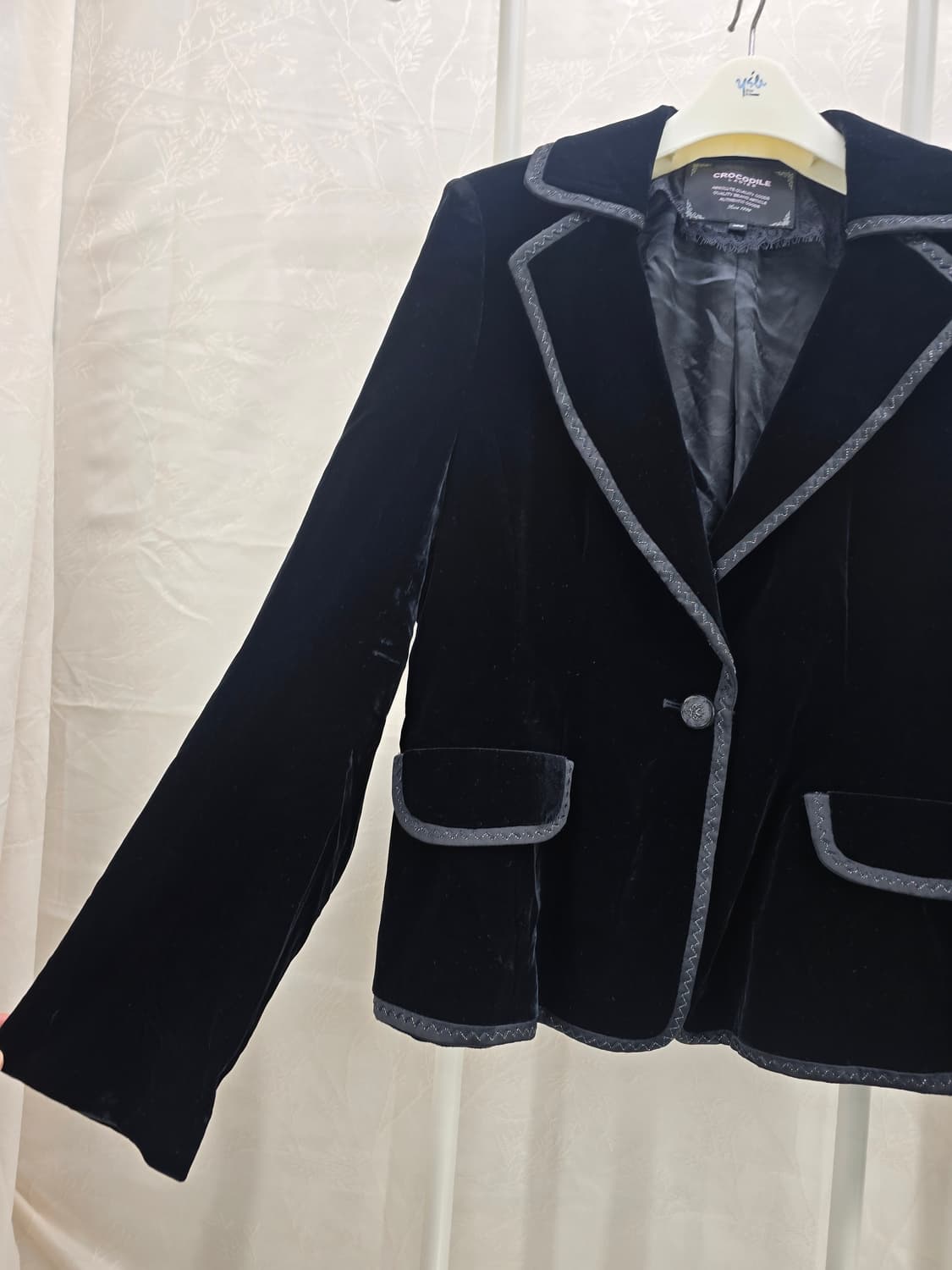 크로커다일 레이디스 벨벳 자켓 블랙 100 상품이미지4