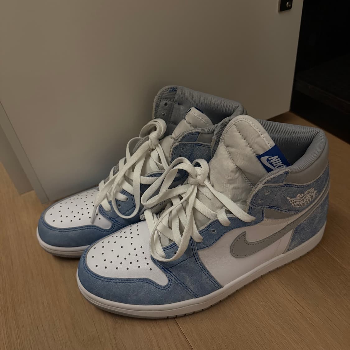 조던 1 레트로 하이 OG 하이퍼 로얄  상품이미지2