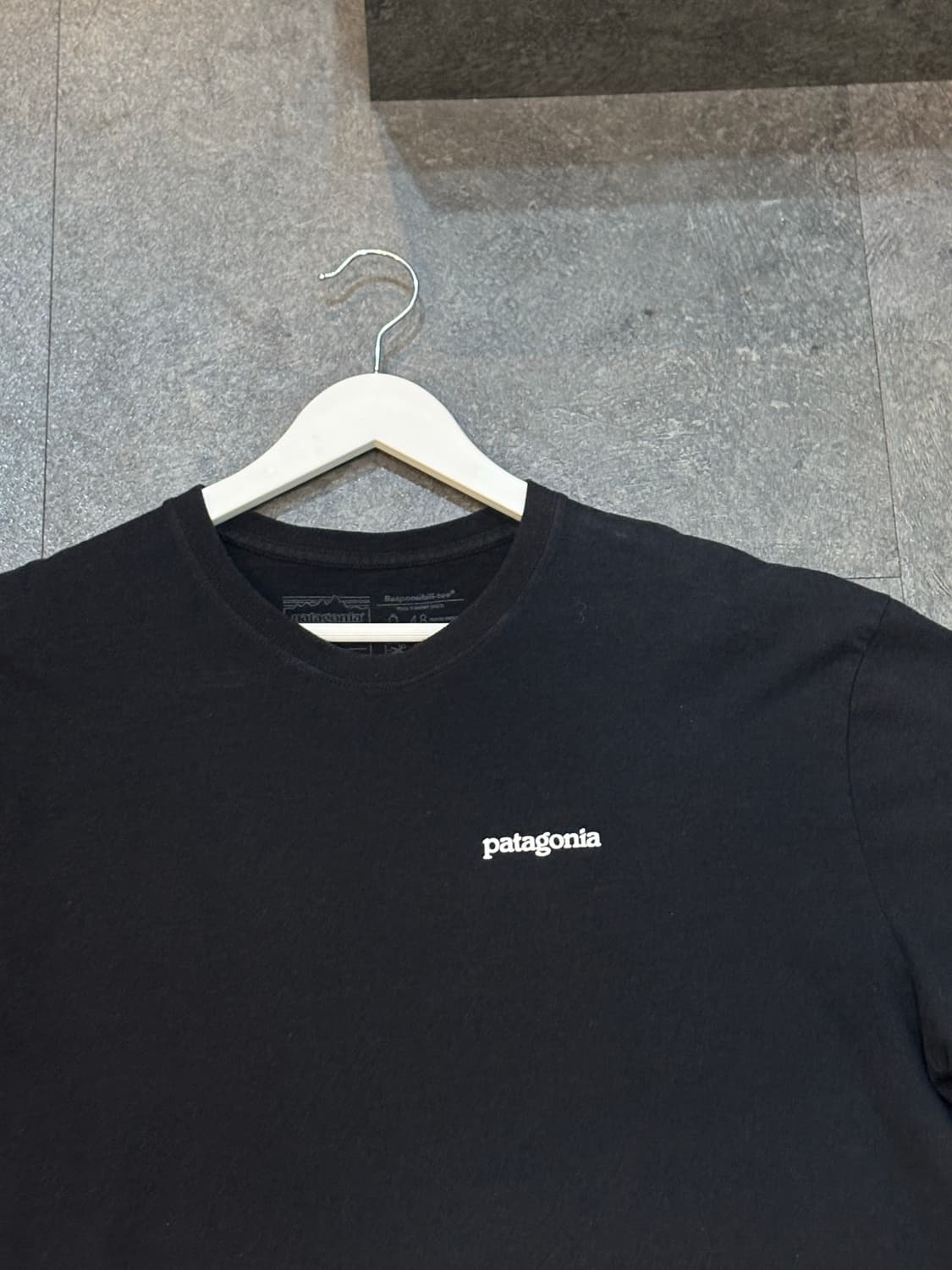 파타고니아 반팔 티셔츠 블랙 XL사이즈 상품이미지4