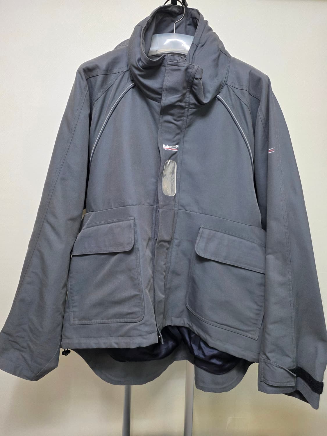 발렌시아가 오버핏 쉘파카 국내매장판 상품이미지1