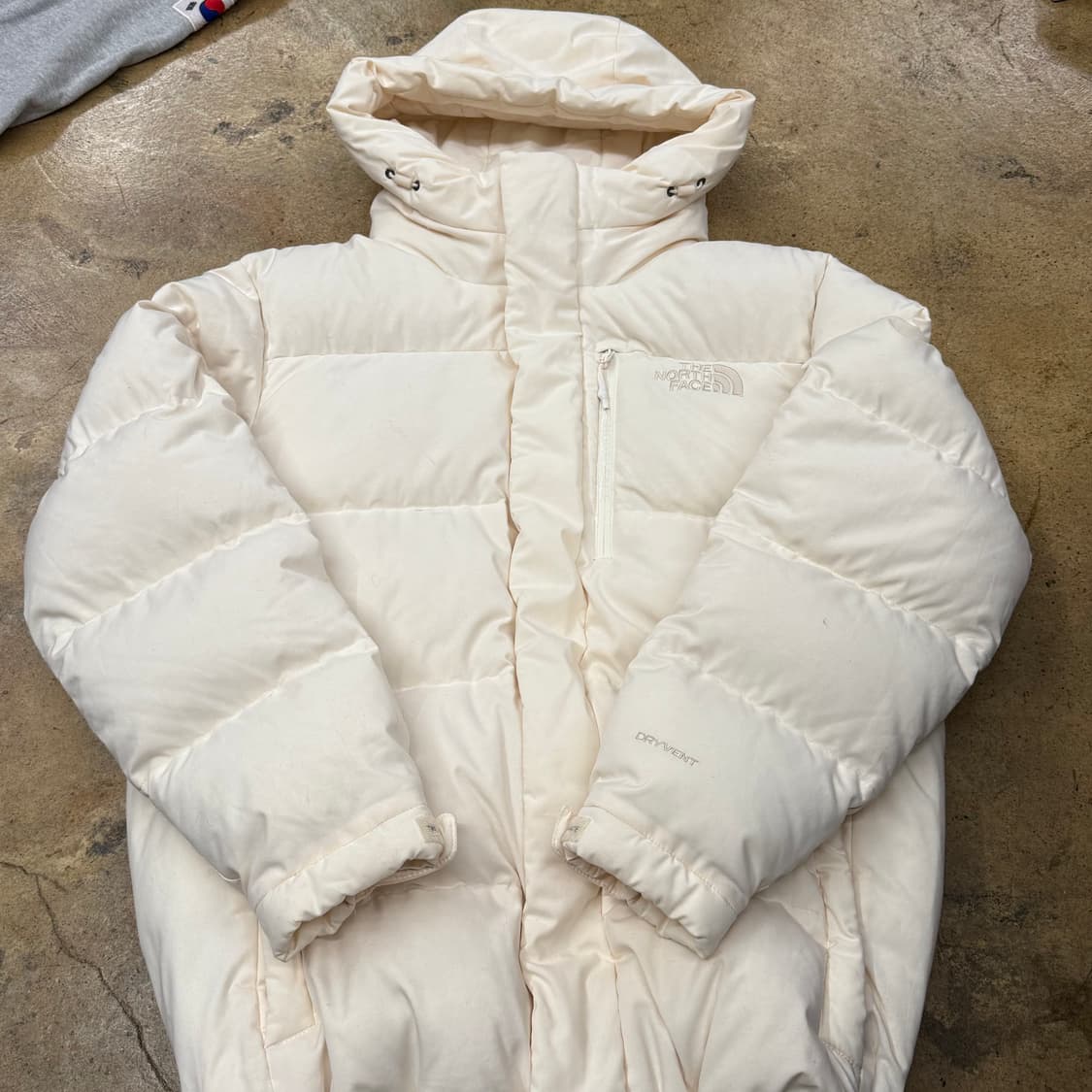 노스페이스 화이트 크림 아이보리 후드 숏패딩 상품이미지2