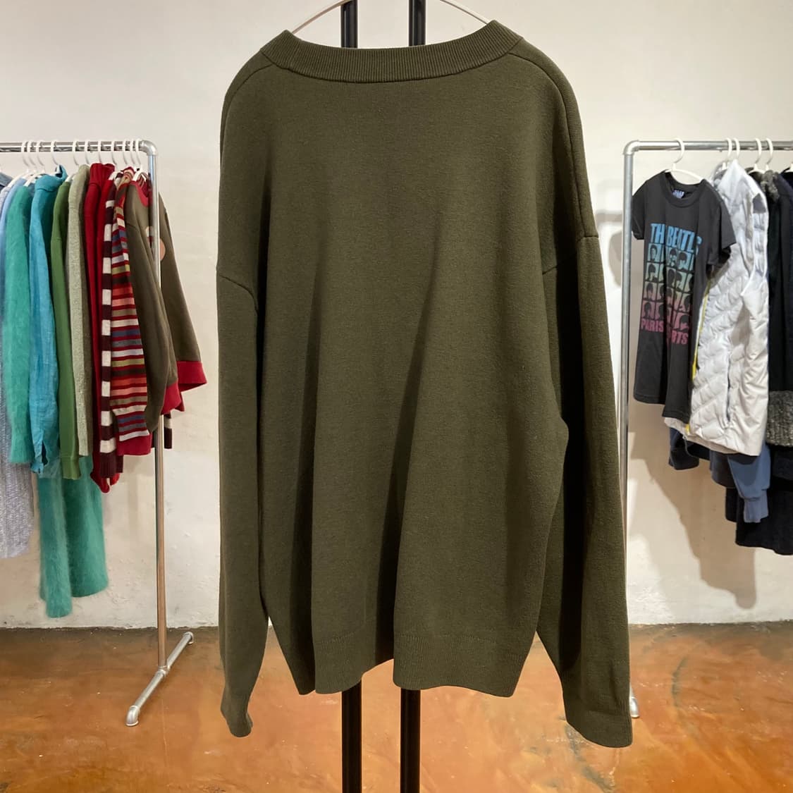 코스(COS) 카키 오버핏 맨투맨 상품이미지3