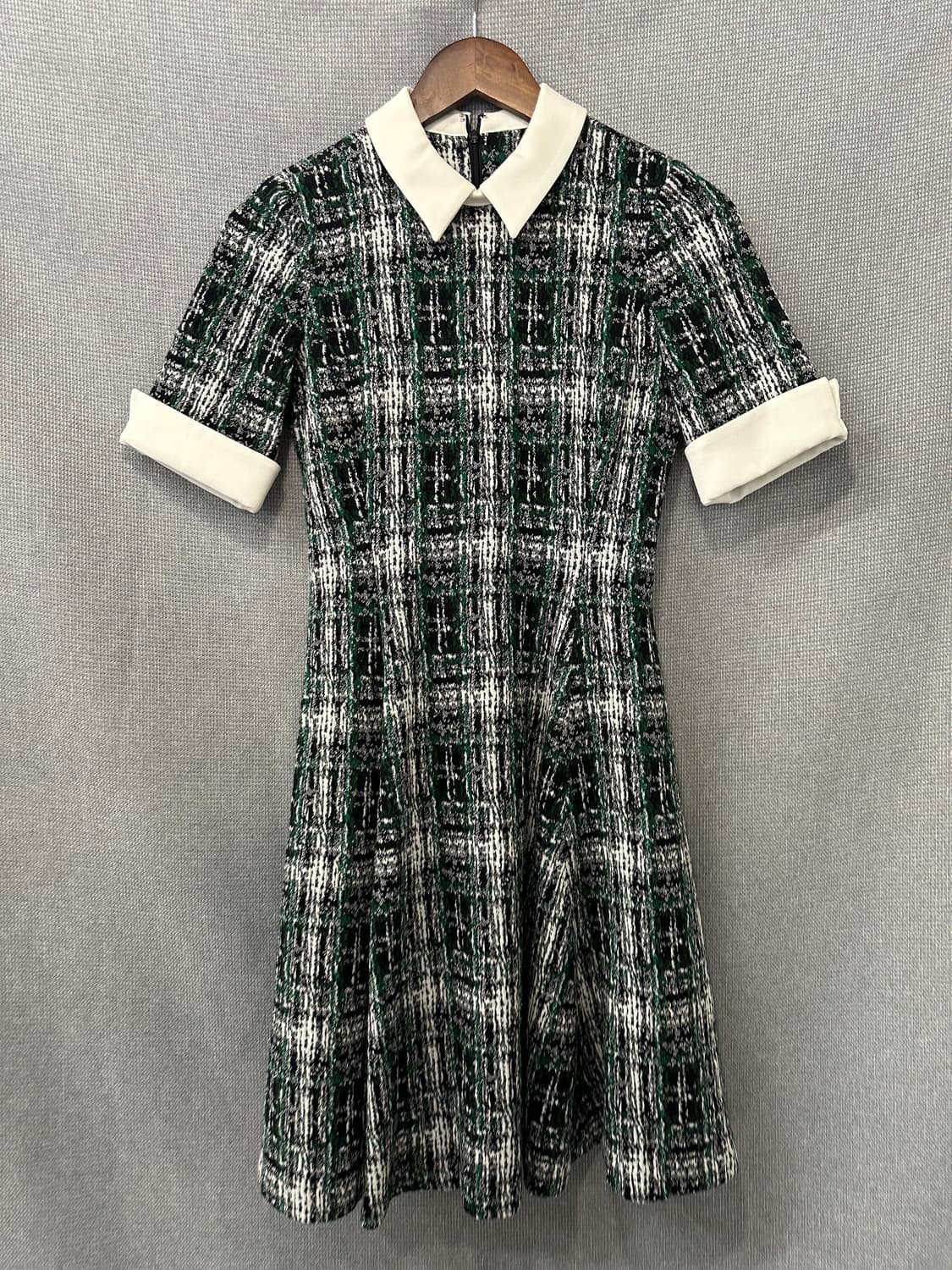 DKNY 트위드 체크 카라 원피스 상품이미지1