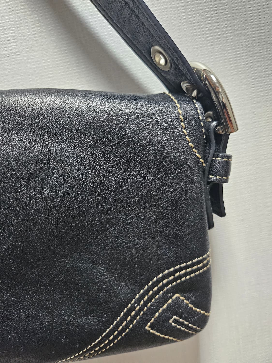 코치 버클 빈티지 숄더백 상품이미지8