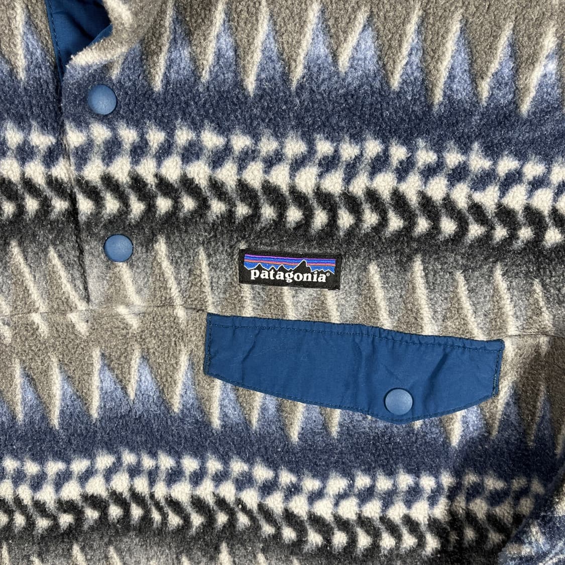 17FW 파타고니아 신칠라 스냅-T 그레이 아즈텍 패턴 상품이미지2