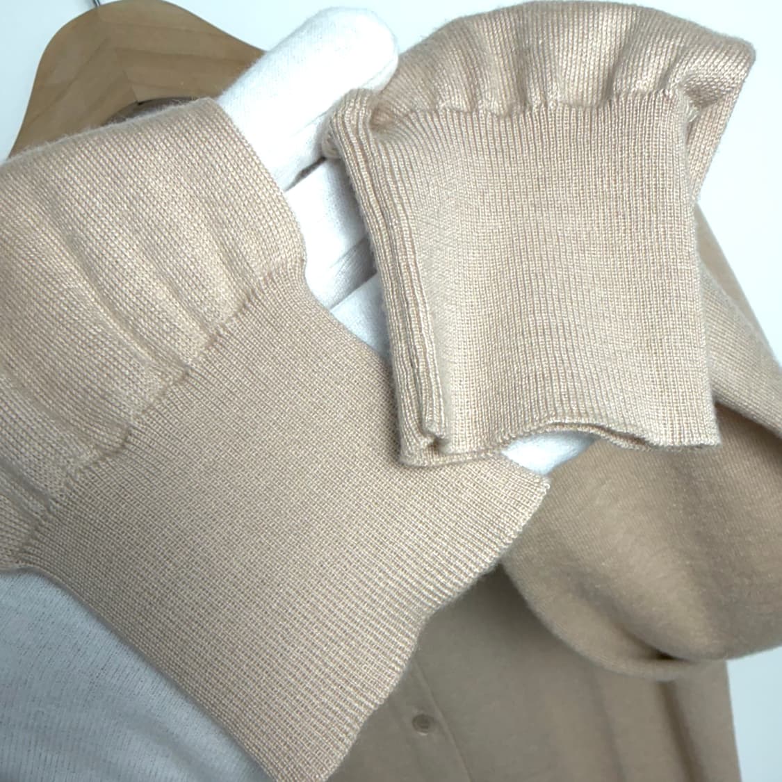 미우미우 캐시미어 가디건 38사이즈 상품이미지5