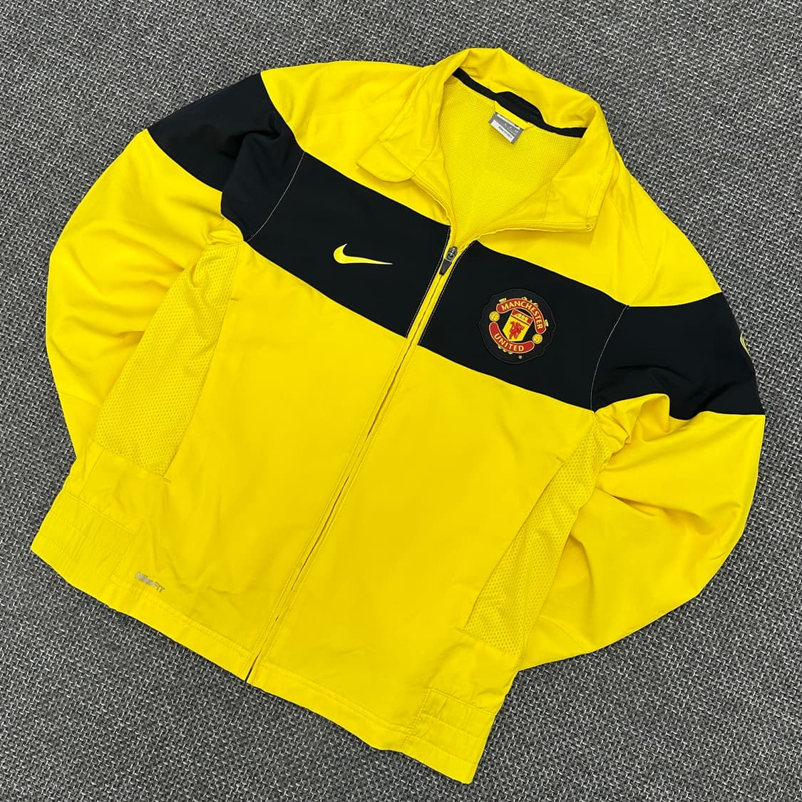 나이키 맨유 09-10 시즌 올드스쿨 옐로우 바람막이 S 상품이미지3