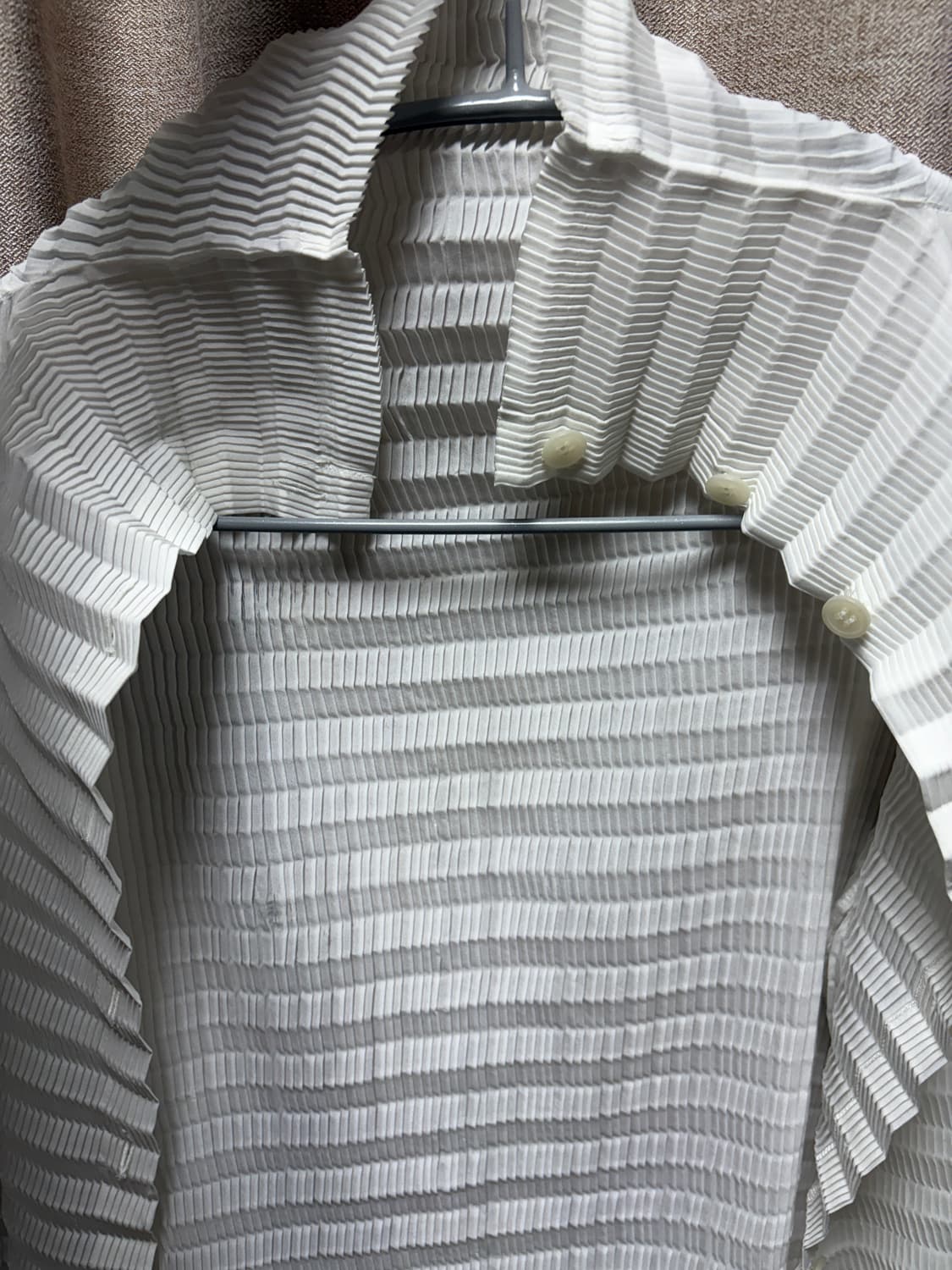 이세이미야케 화이트 플리츠 셔츠 상품이미지2