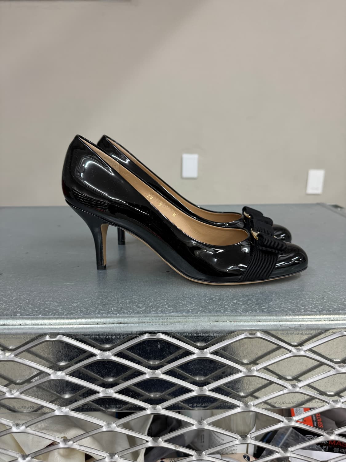 살바토레 페레가모 바라 펌프스 9(새상품) 상품이미지5