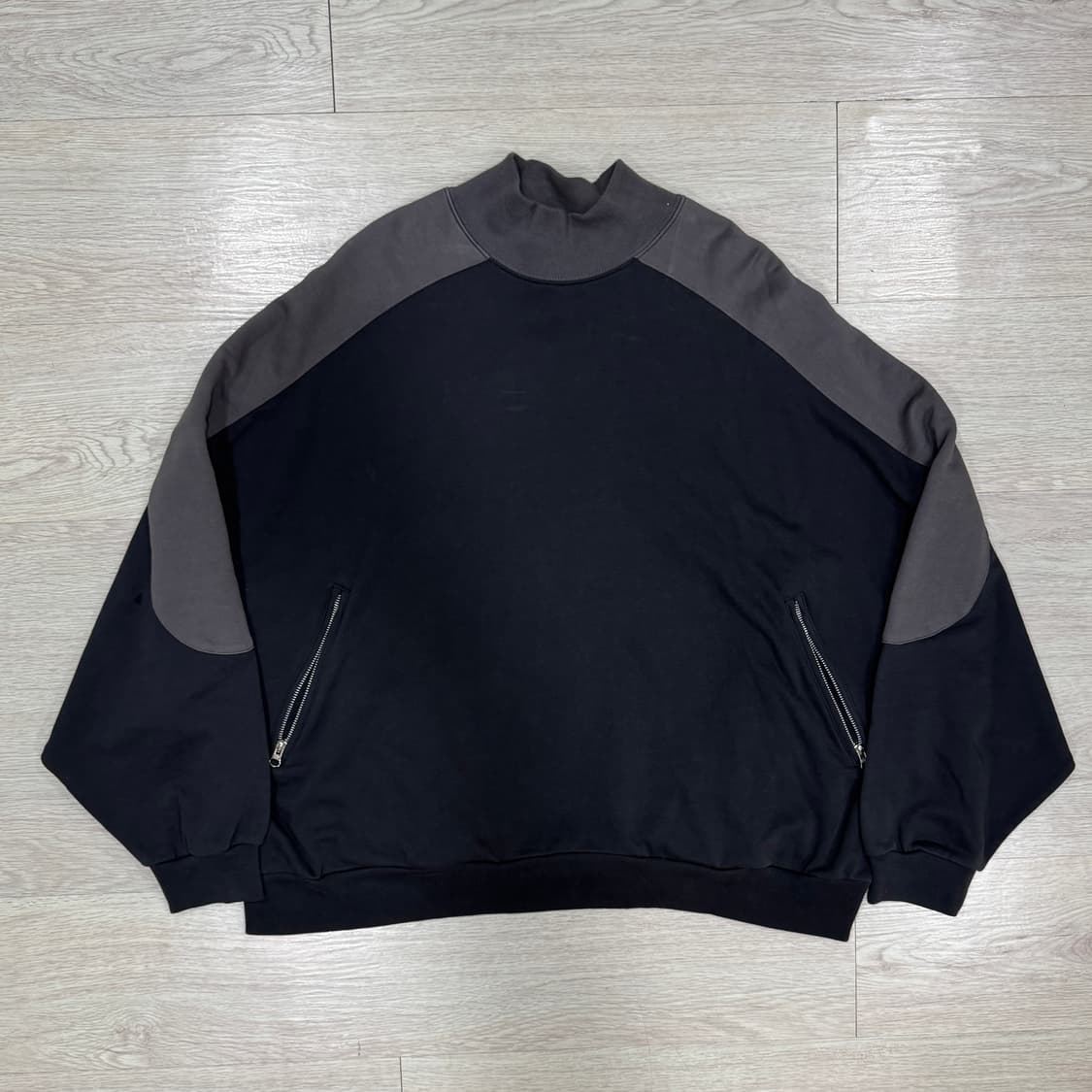 Willy Chavarria 윌리 차바리아 투톤 맨투맨 상품이미지1