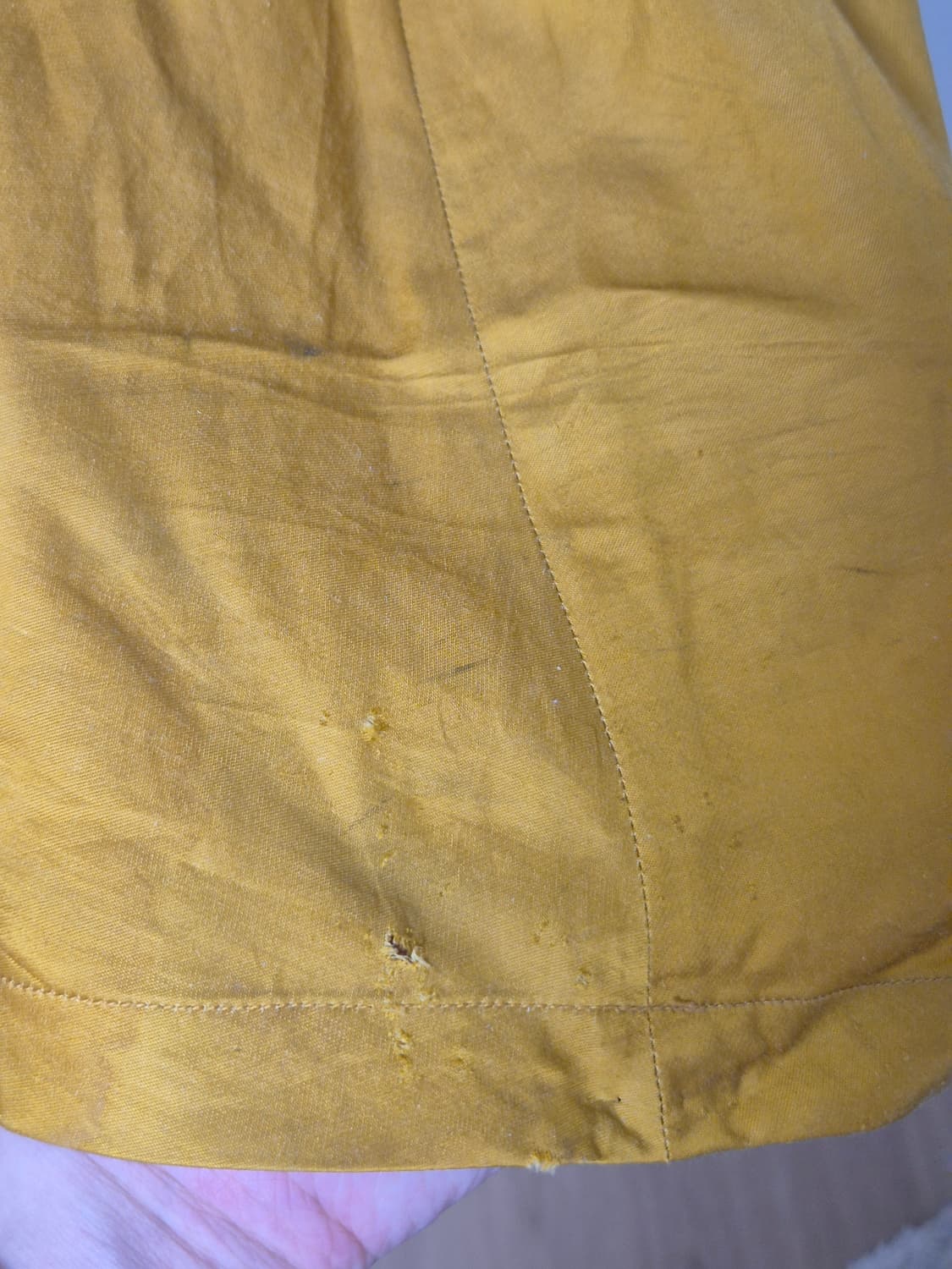 (2)율리우스 JULIUS 23SS 새틴 플레어 팬츠 옐로우 상품이미지6