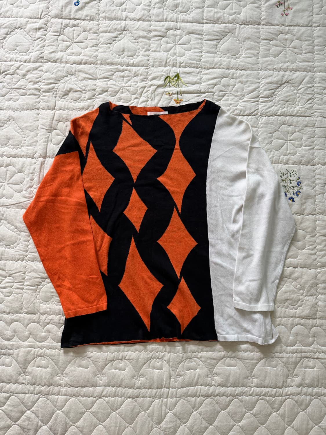 설밤 Sulvam 비대칭 기하학 패턴 보트넥 니트 상품이미지1