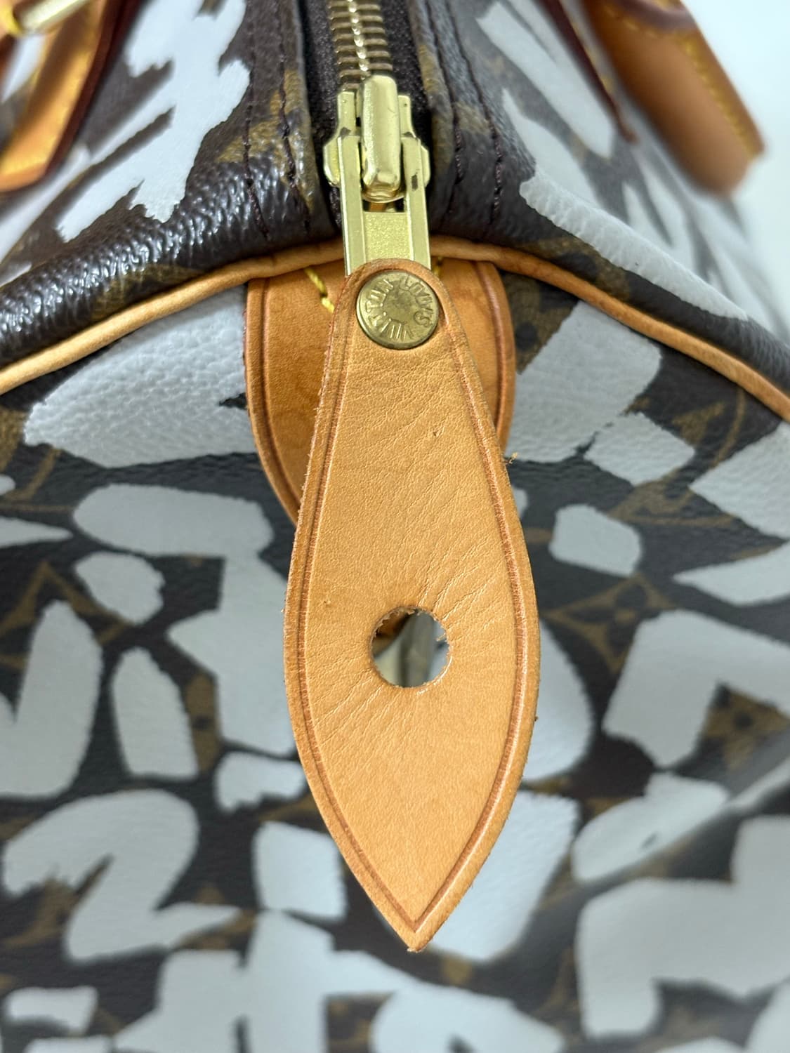 루이비통 그래피티 스피디  상품이미지10