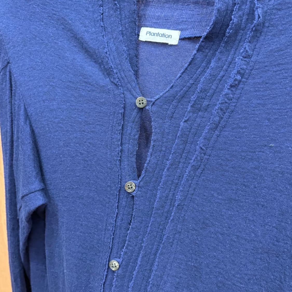 이세이미야케 Plantation 숄칼라 버튼 러프 디테일 가디건 상품이미지5