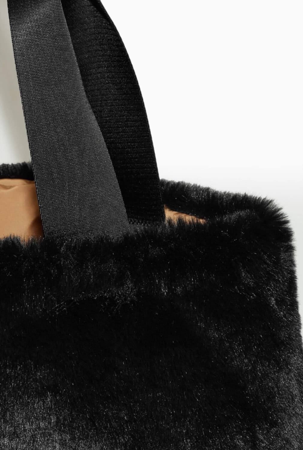 COS 코스 리버서블 포우 퍼 라인 패딩 쇼퍼백 블랙  상품이미지2