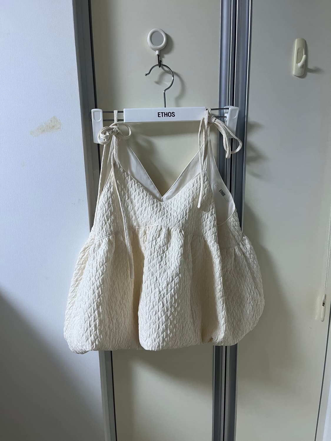 ETHOS CLOUD STRAP TOP 상품이미지2