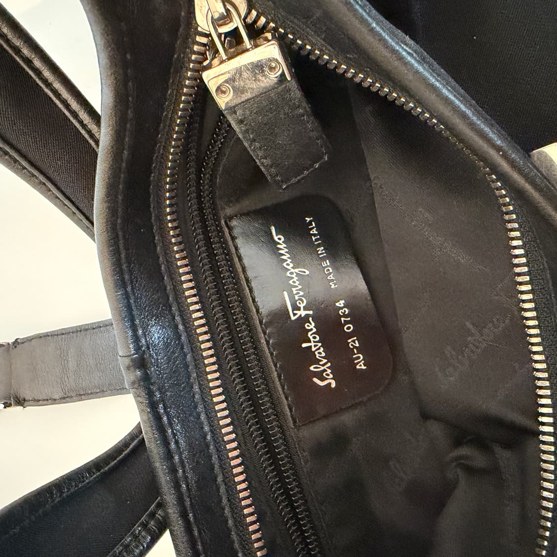 Ferragamo Nylon buckle hobo bag 상품이미지5