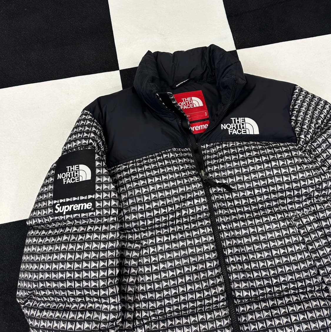 슈프림x 노스페이스 스터드  눕시 700 (s) 상품이미지1