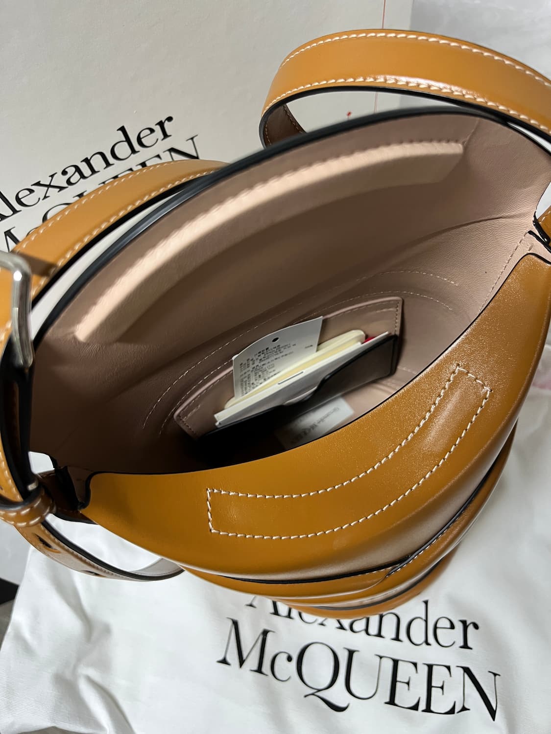 알렉산더 맥퀸 커브백 브라운 새상품급 상품이미지5