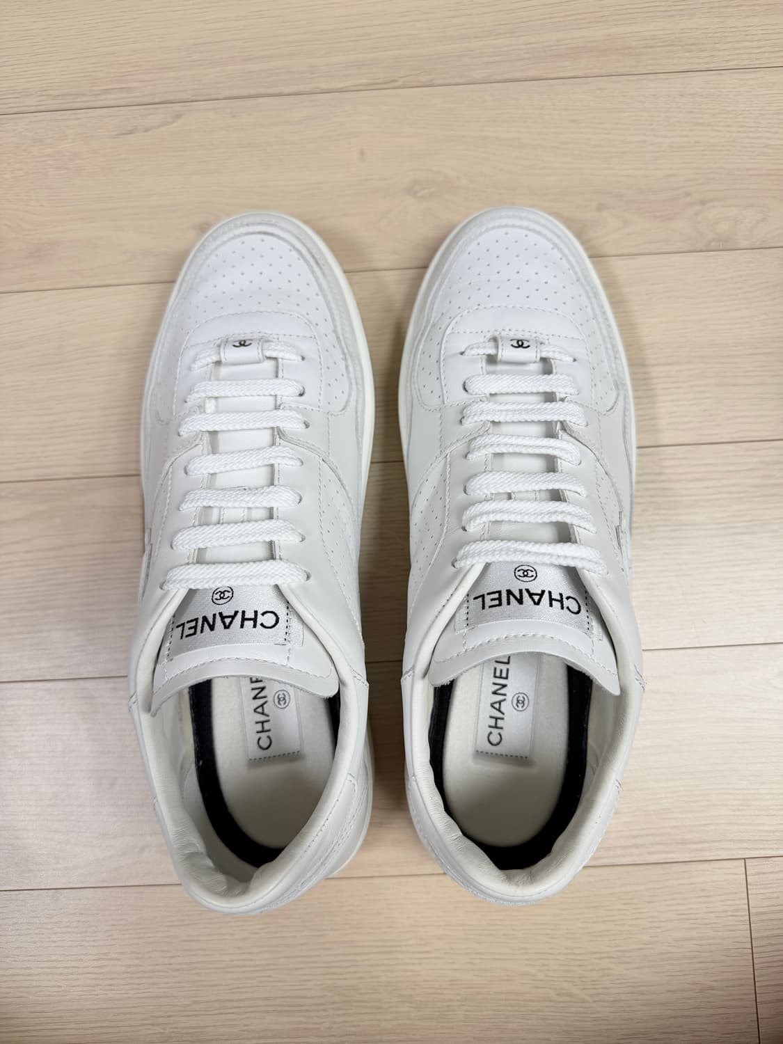 샤넬 g45081 샤넬포스 화이트 42사이즈(270) 상품이미지2