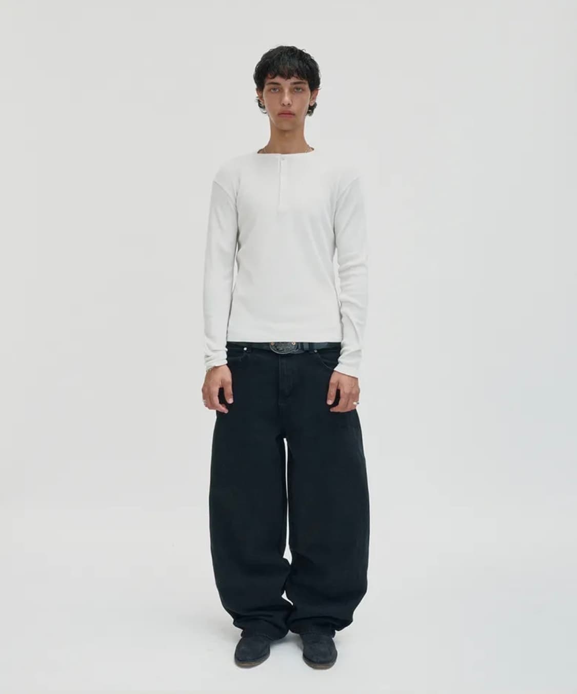 스웨이드 헨리넥 아이보리 L 팝니다 상품이미지1