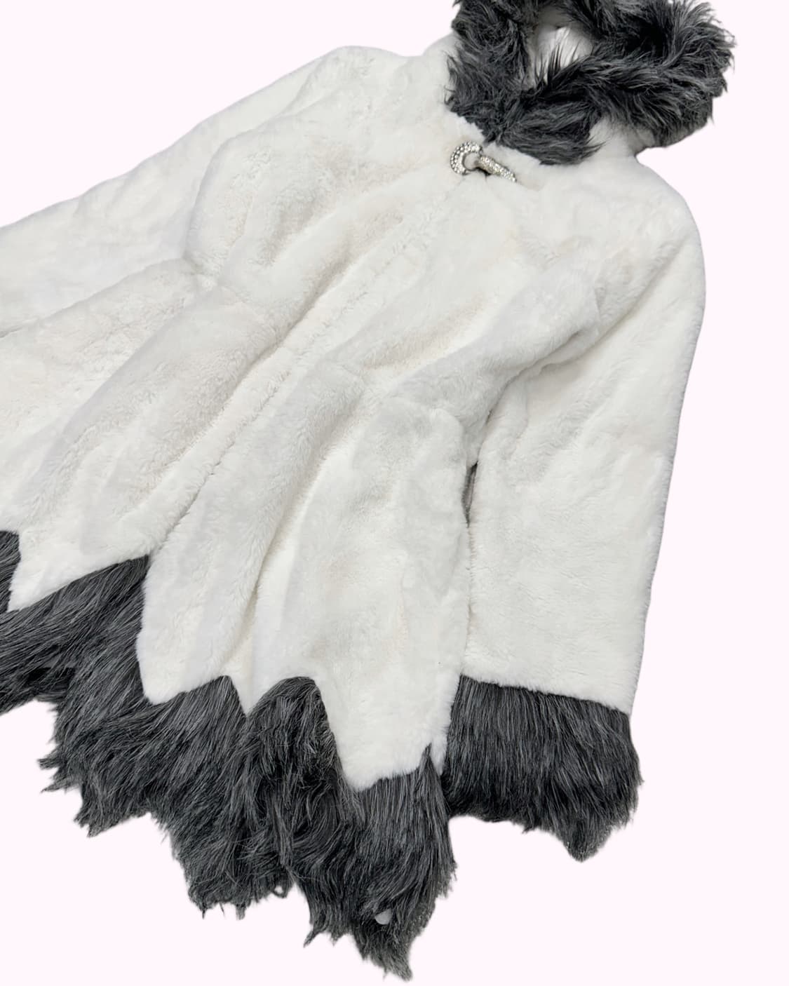 cubic buckle white fur coat 상품이미지5