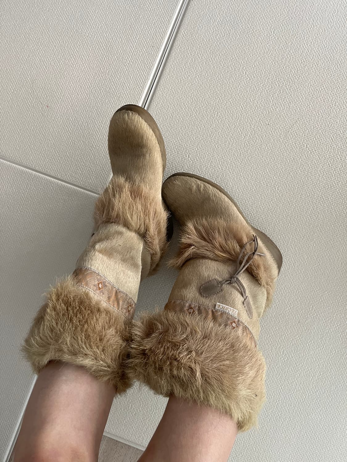 이태리 브랜드 테크니카 사의 염소가죽 털부츠 상품이미지4