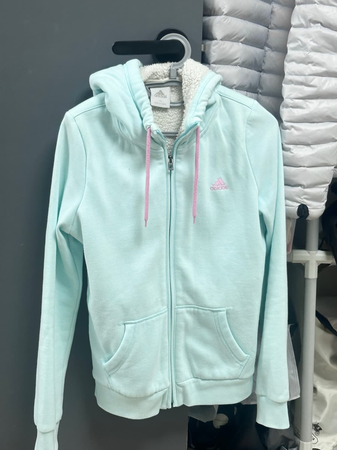 아디다스🫧 슬림핏 기모 양털 안감 후드집업 상품이미지1