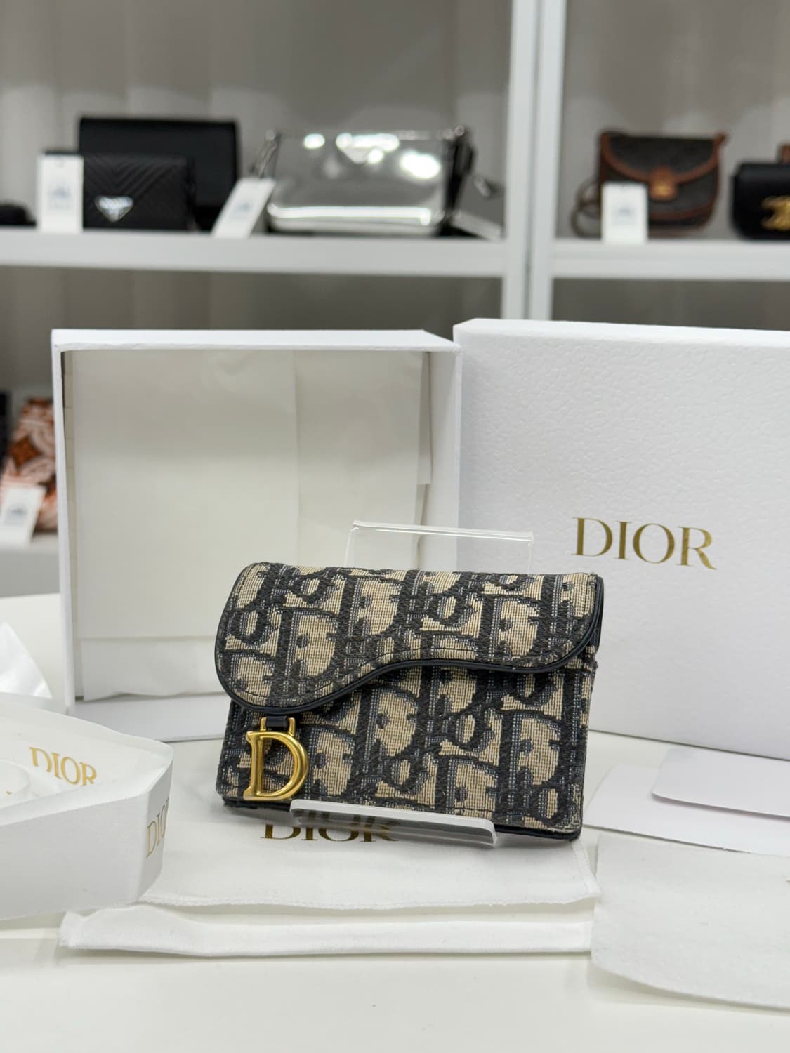 [OS] 디올 오블리크 새들 플랩 카드지갑 상품이미지1