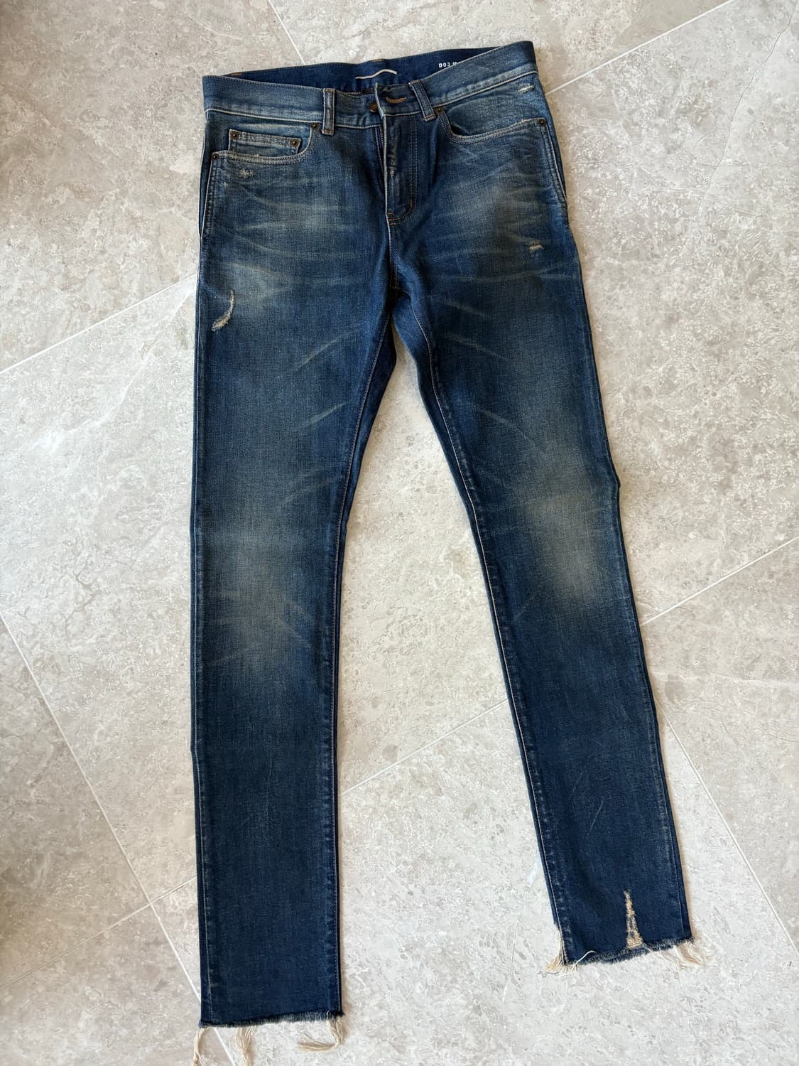 생로랑 컷팅진 상품이미지1