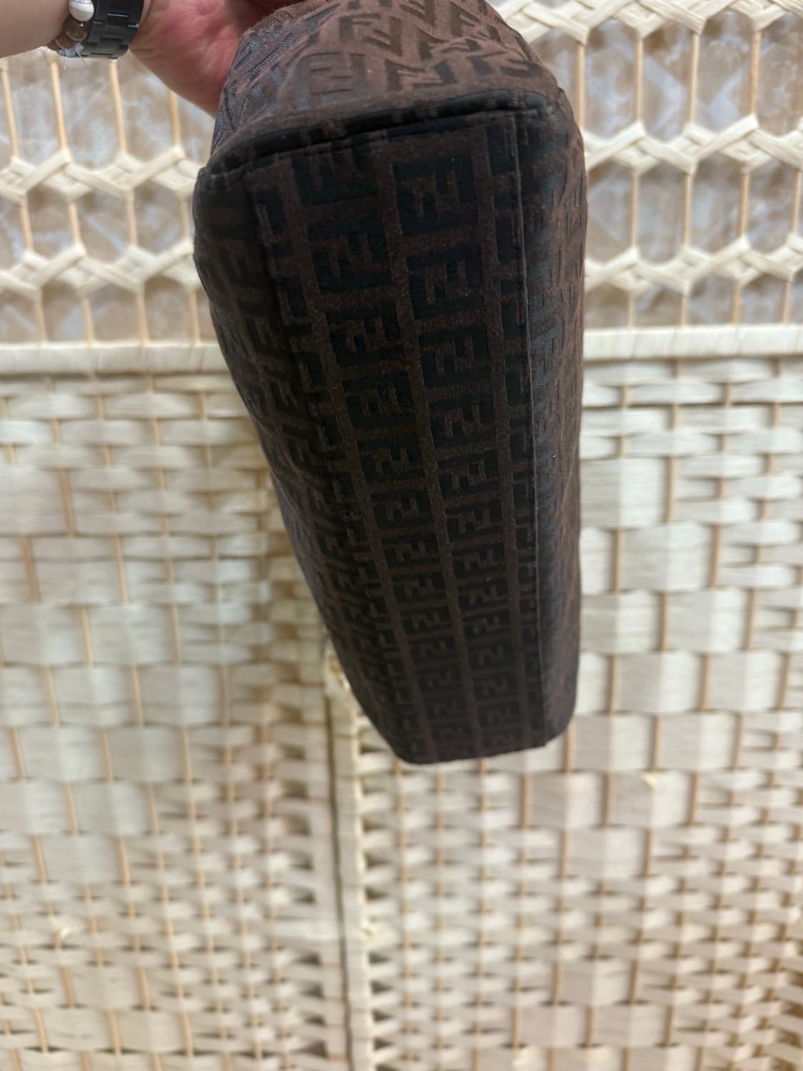 정품 펜디 주카 숄더백 팝니다 상품이미지5